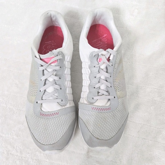 New Balance REVlite Women's Size 9.5 Running Shoes Athletic Sneakers Gray White - Picture 2 of 12